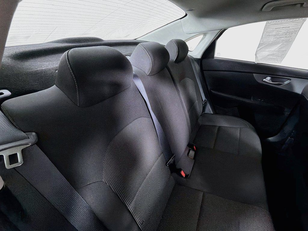 Used 2019 Kia Forte LXS FWD image 24