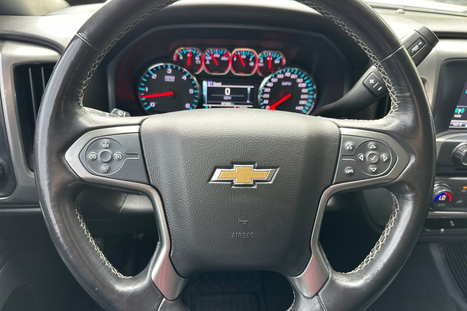 Used 2018 Chevrolet Silverado 1500 LT w/ All Star Edition AWD/4WD image 23