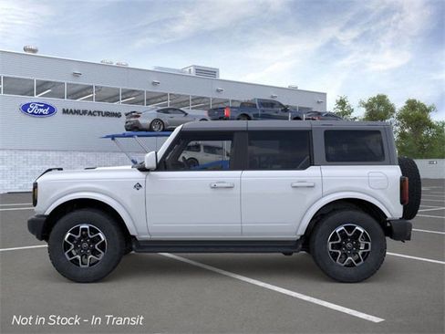 New 2025 Ford Bronco Outer Banks image 3