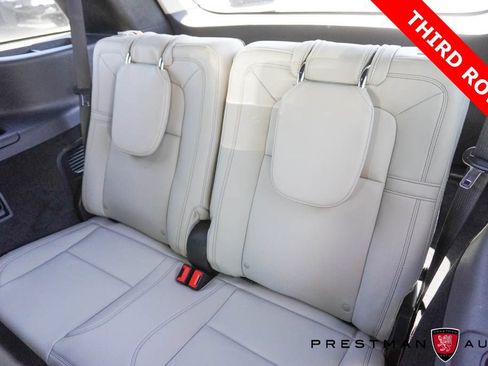 Used 2025 Lincoln Aviator Reserve w/ Illumination Package AWD/4WD image 4