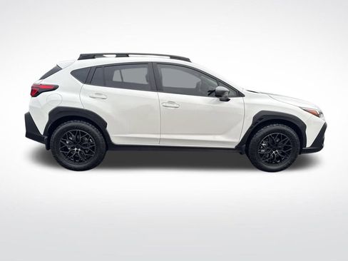 Used 2025 Subaru Crosstrek 2.5i Premium image 8