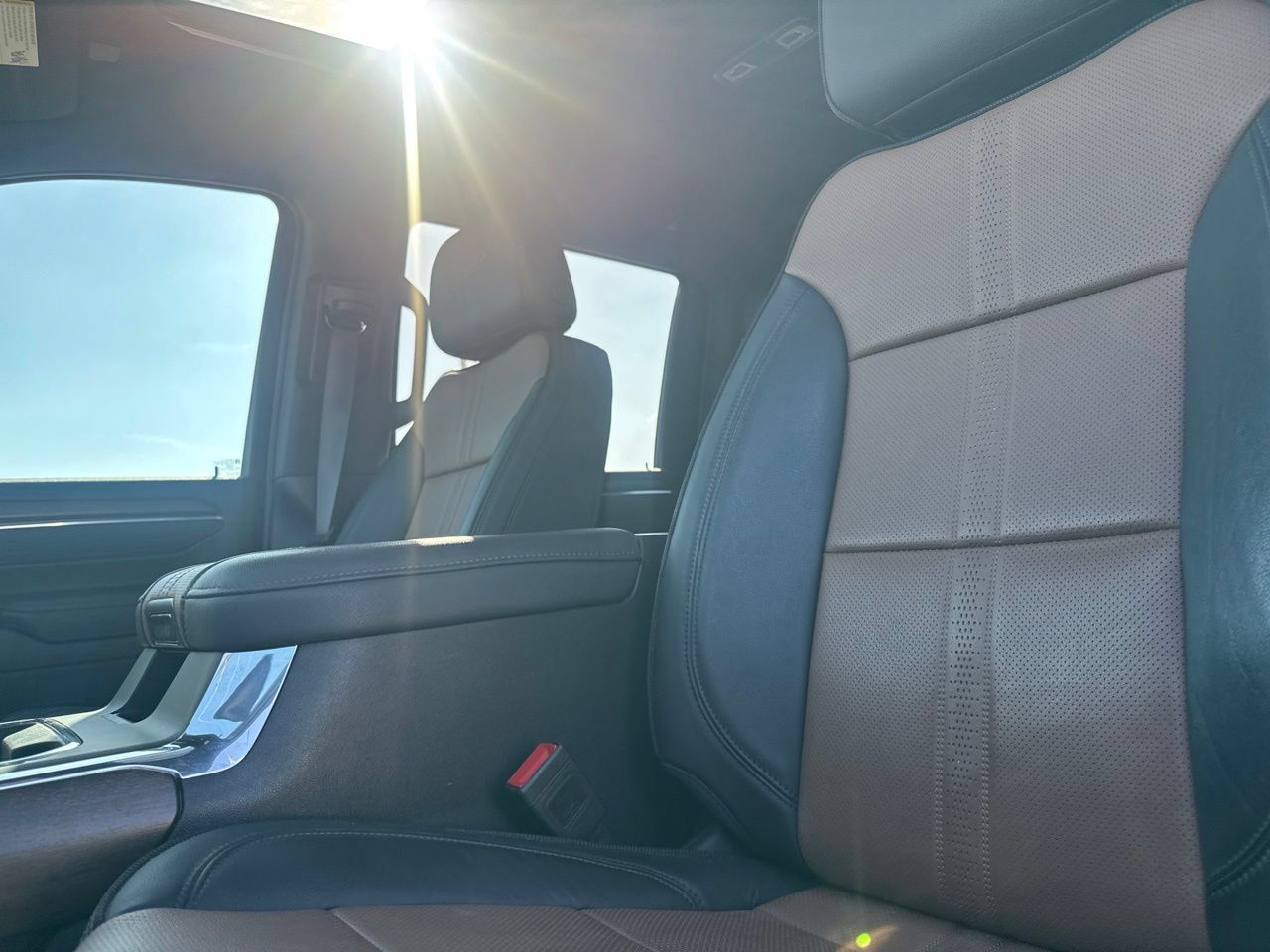 Used 2024 Chevrolet Silverado 2500 High Country w/ High Country Premium Package AWD/4WD image 43