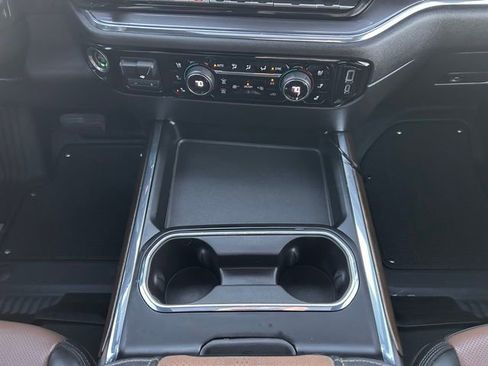 Used 2024 Chevrolet Silverado 3500 High Country w/ High Country Premium Package image 24