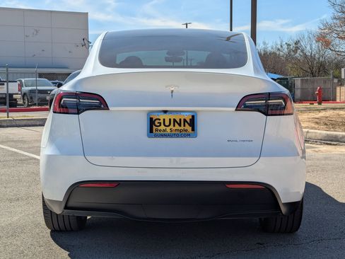Used 2024 Tesla Model Y Long Range image 5