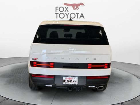 Used 2025 Hyundai Santa Fe SE w/ Tow & Go Package FWD image 5