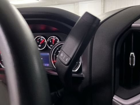 Used 2021 Chevrolet Silverado 1500 Custom w/ Safety Confidence Package AWD/4WD image 15