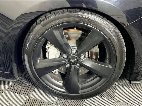 Used 2018 Ford Mustang GT Premium w/ Equipment Group 401A RWD image 12