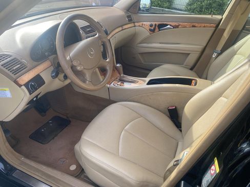 Used 2007 Mercedes-Benz E 350 Sedan image 17
