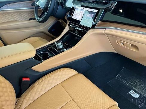 New 2026 Jeep Grand Cherokee Summit AWD/4WD image 13
