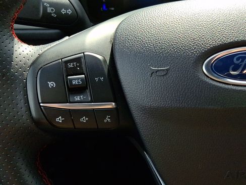 Certified 2024 Ford Escape ST-Line w/ Cold Weather Package FWD image 19