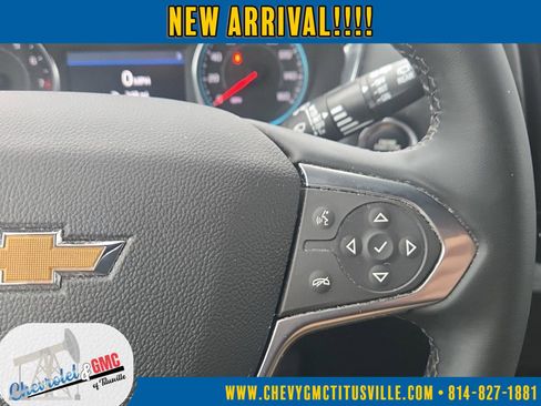 Used 2023 Chevrolet Traverse LT image 17