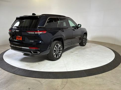 Used 2024 Jeep Grand Cherokee Overland w/ Adv Protech Group III AWD/4WD image 7