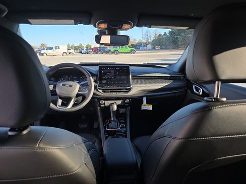 New 2026 Jeep Compass Latitude AWD/4WD image 9