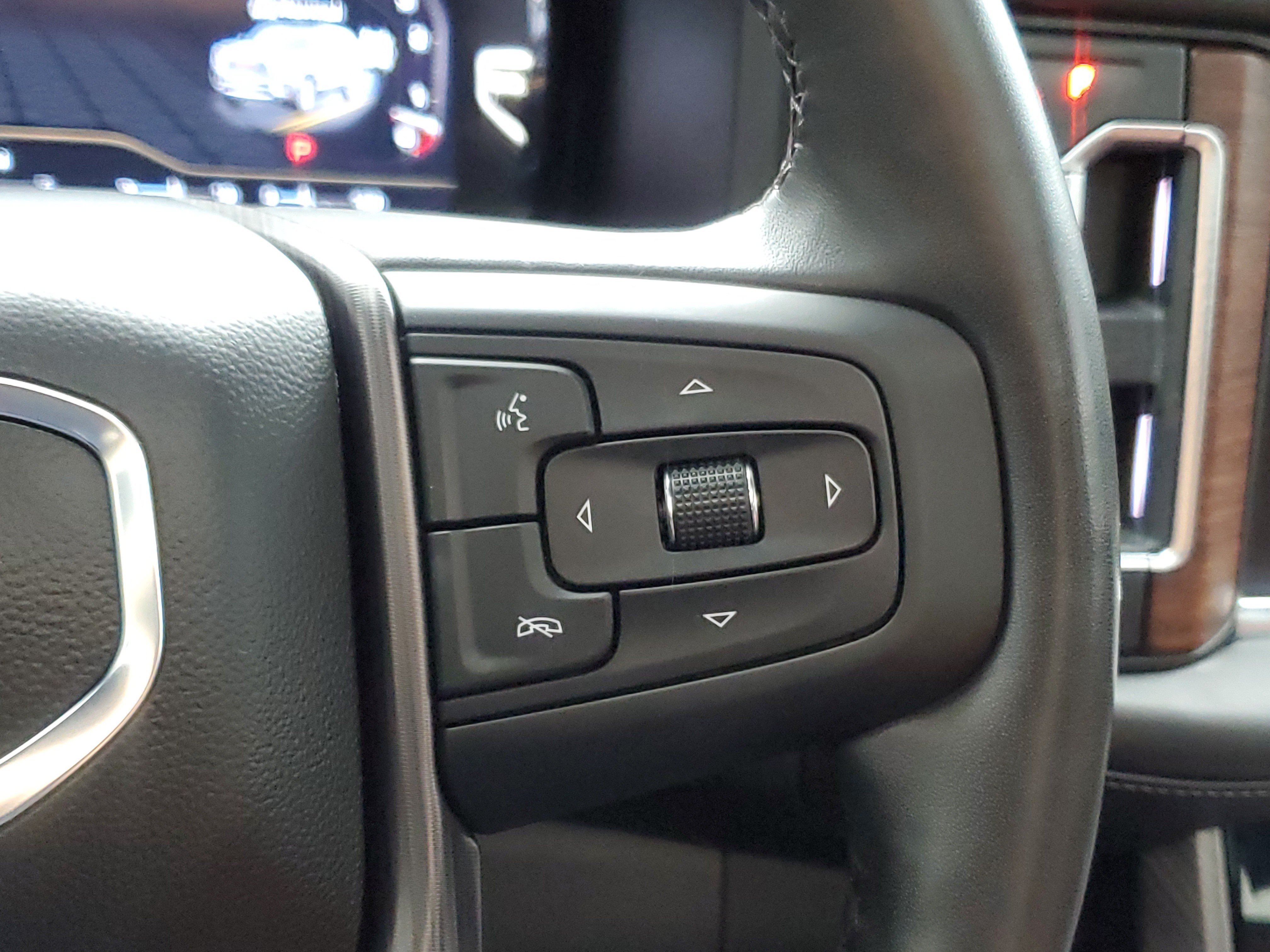 Used 2024 GMC Yukon Denali Ultimate AWD/4WD image 23