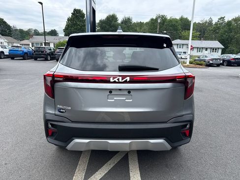 Used 2026 Kia Seltos LX FWD image 4