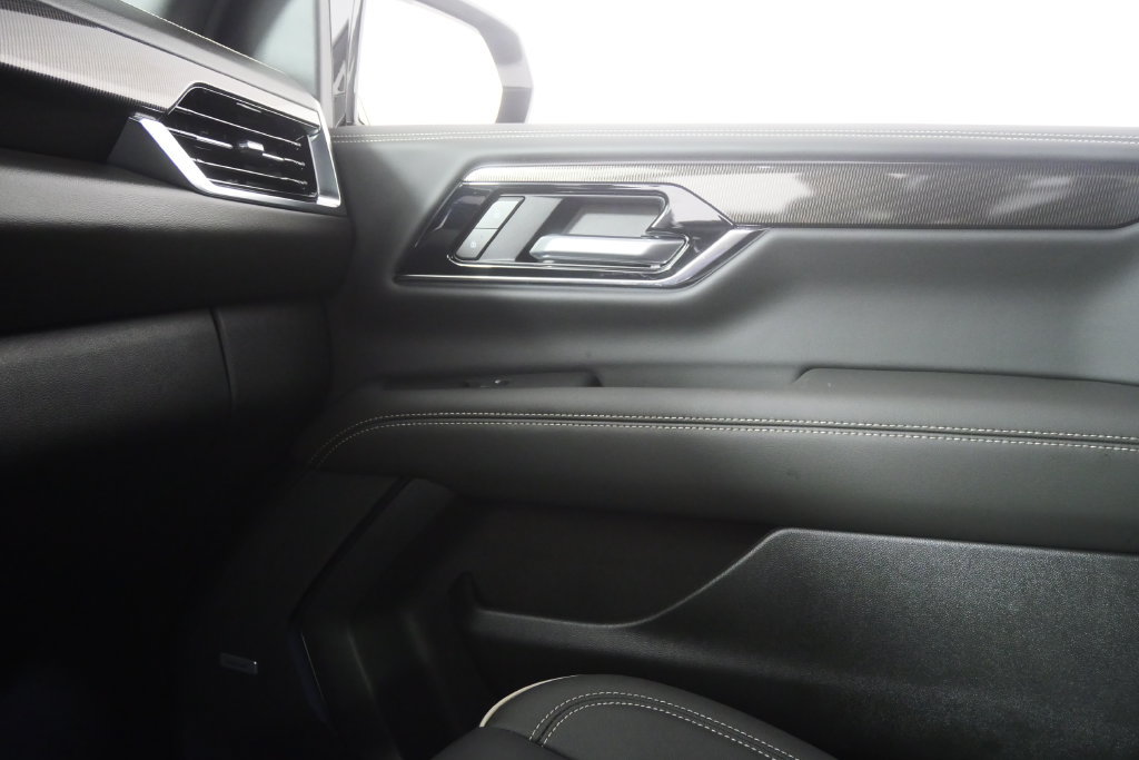Used 2026 GMC Yukon Elevation AWD/4WD image 27