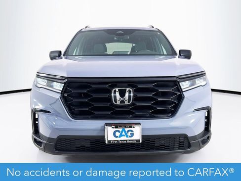 Used 2025 Honda Pilot Sport image 2