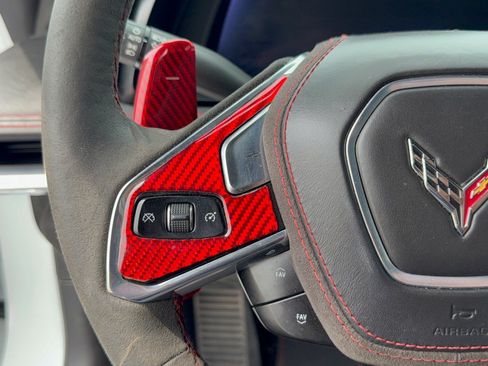 Used 2022 Chevrolet Corvette Stingray Premium Cpe w/ Z51 Performance Package RWD image 18