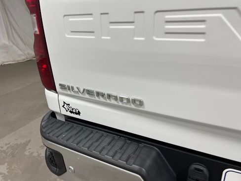 Used 2022 Chevrolet Silverado 2500 LT AWD/4WD image 18