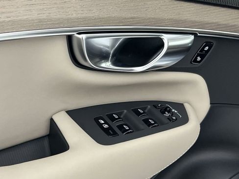 New 2026 Volvo XC90 B6 Ultra w/ Lounge Package image 13