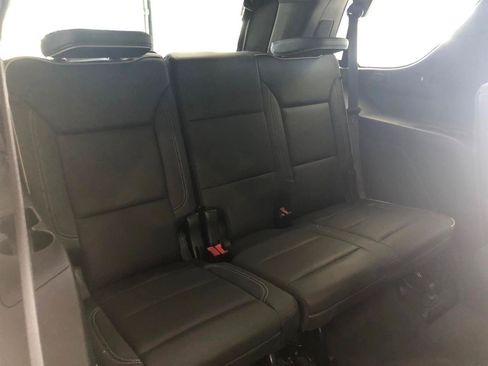 Used 2024 Chevrolet Tahoe Premier w/ Advanced Technology Package AWD/4WD image 18