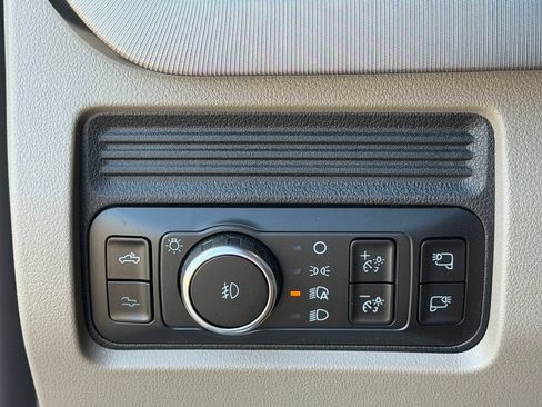 New 2026 Ford F250 Platinum w/ Platinum Plus Package AWD/4WD image 36