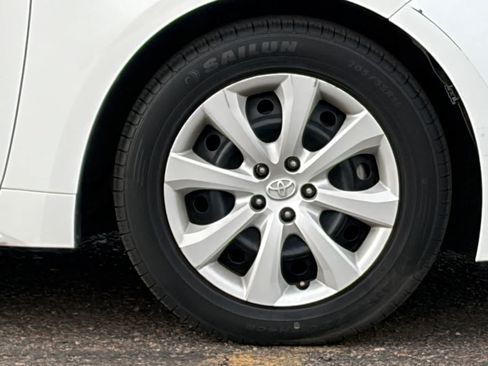 Used 2024 Toyota Corolla LE FWD image 6