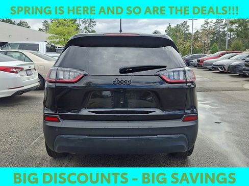 Used 2020 Jeep Cherokee Latitude Plus image 5