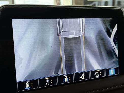 Used 2021 Chevrolet Tahoe High Country w/ Premium Package image 56