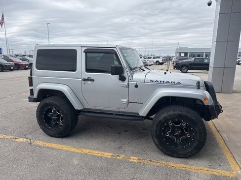 Used 2012 Jeep Wrangler Sahara image 4