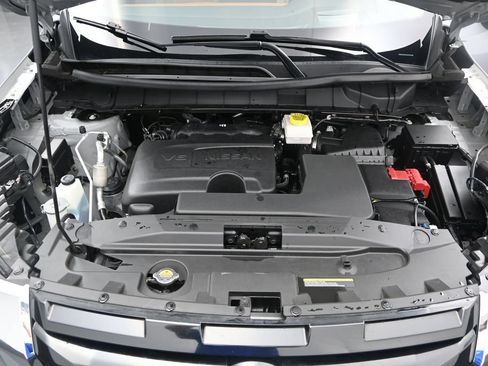 Certified 2024 Nissan Pathfinder Platinum w/ Cargo Package FWD image 20