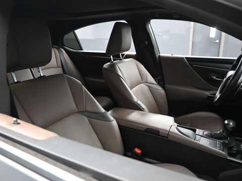 Used 2022 Lexus ES 350 w/ Premium Package image 22