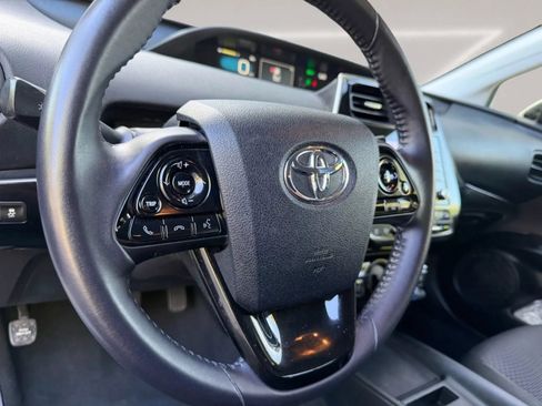 Used 2020 Toyota Prius LE FWD image 26