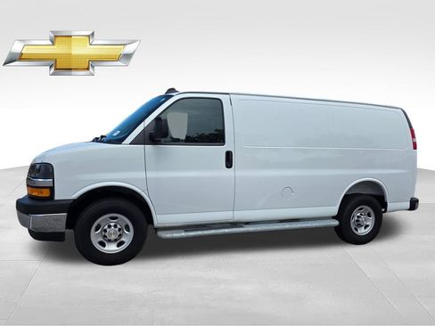 Certified 2025 Chevrolet Express 2500 w/ Driver Convenience Package RWD image 3