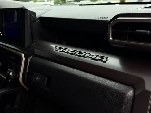Used 2025 Toyota Tacoma TRD Off-Road w/ TRD Off Road Upgrade Package AWD/4WD image 25