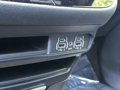 New 2025 Chrysler Pacifica Select image 23