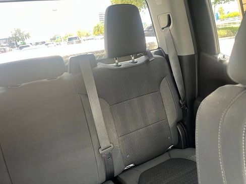 Used 2020 Chevrolet Silverado 1500 LT RWD image 14