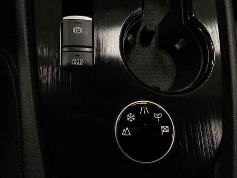 Certified 2025 Nissan Rogue SV AWD/4WD image 26