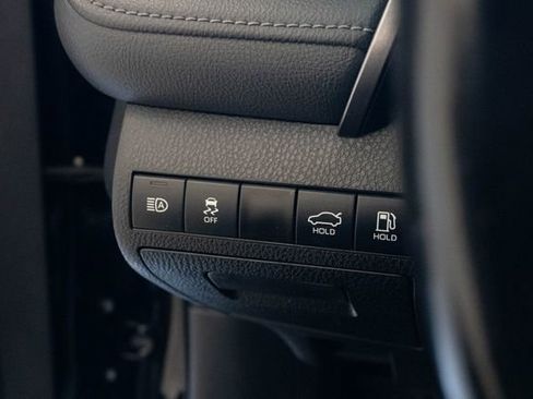 Used 2022 Toyota Camry SE FWD image 18