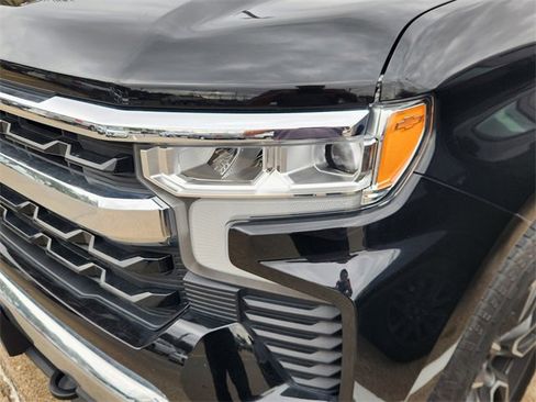 Used 2023 Chevrolet Silverado 1500 LT image 6
