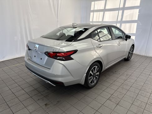 Used 2024 Nissan Versa SV image 4