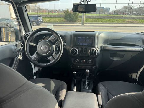 Used 2016 Jeep Wrangler Unlimited Sport AWD/4WD image 8