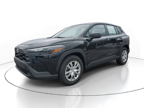 Used 2026 Toyota Corolla Cross L image 6