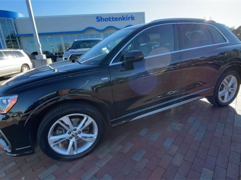 Used 2020 Audi Q3 2.0T Premium w/ Convenience Package image 6