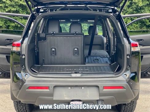 Used 2025 Nissan Pathfinder Rock Creek AWD/4WD image 43
