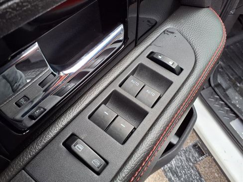 Used 2013 Ford F150 Limited image 12