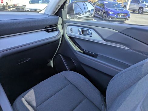 New 2026 Ford Explorer Active image 18