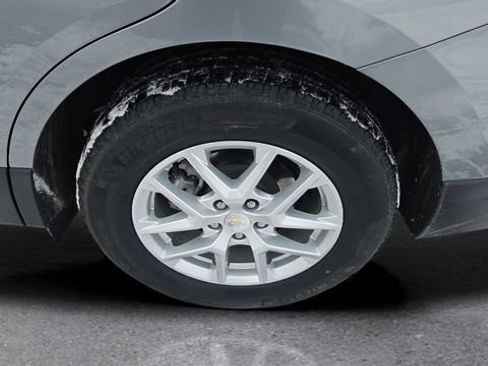 Used 2023 Chevrolet Equinox LS w/ LS Convenience Package image 5