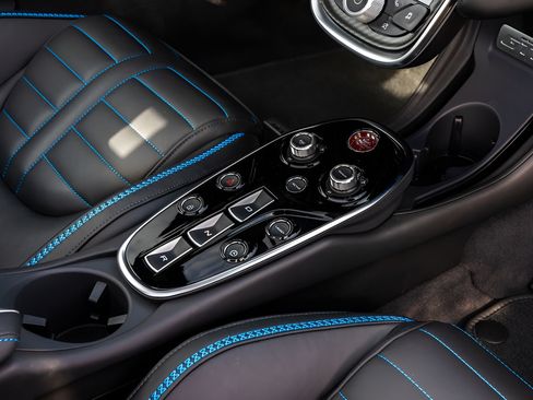 New 2025 McLaren GTS RWD image 50