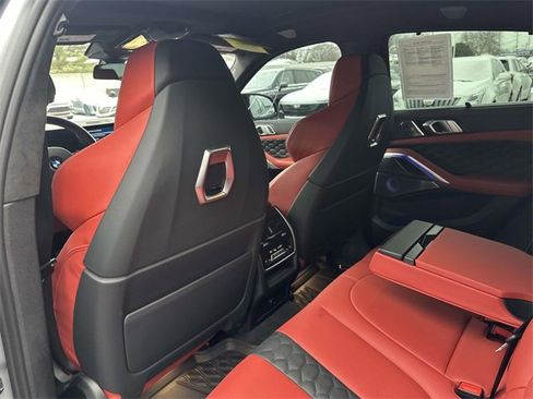 Used 2025 BMW X6 M Competition w/ Executive Package image 34